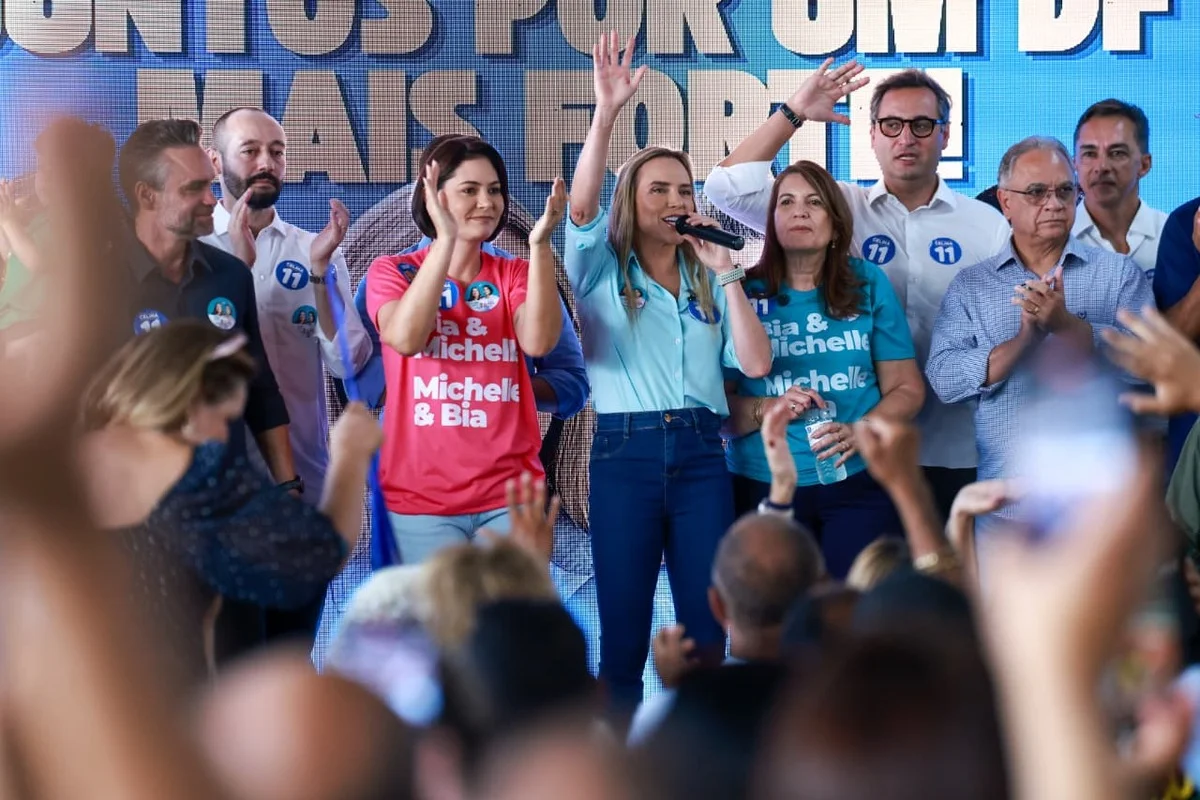 Na reta final da eleição, grande evento reuniu apoiadores de Michelle, Bia e Celina Na reta final da eleição, grande evento reuniu apoiadores de Michelle, Bia e Celina