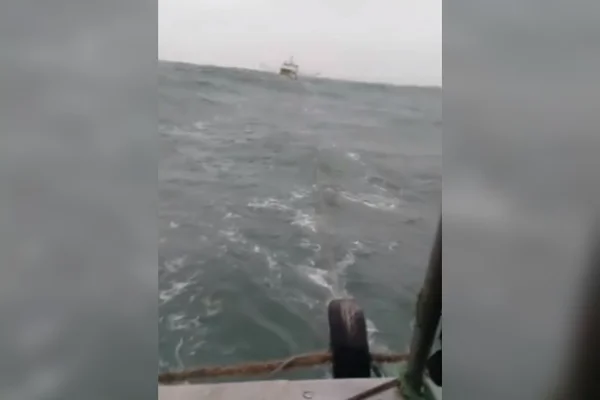 Pescador é resgatado após quatro dias desaparecido em alto-mar: “Milagre”