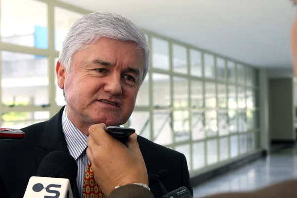 Valdir Rossoni, ex-deputado estadual do Paraná, condenado por ter funcionária fantasma
