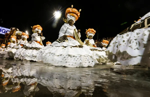 Veja imagens do desfile de sábado no Sambódromo do Anhembi, em São Paulo - destaque galeria