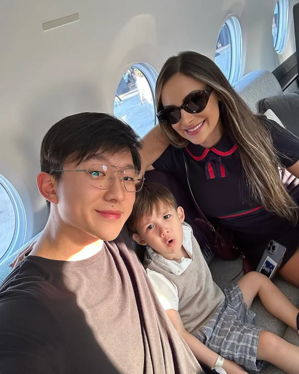 Pyong Lee e Natália Nasser anunciam gravidez: “Nossa família vai crescer” - destaque galeria Pyong Lee e Natália Nasser anunciam gravidez: “Nossa família vai crescer” - destaque galeria