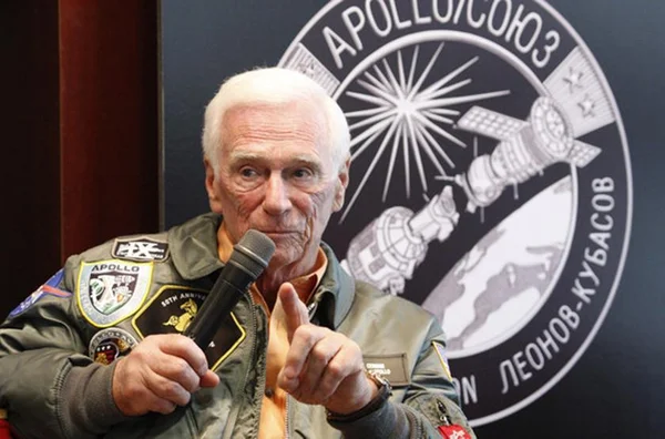 Último astronauta a pisar na lua, Gene Cernan morre aos 82 anos