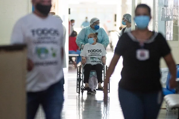 Dona Laurentina Ferreira 75 anos, ficou um mês internada no HRC com Covid-19
