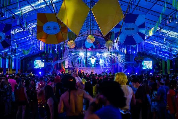 Carnaval no Parque tem palco dedicado a sons alternativos de Brasília