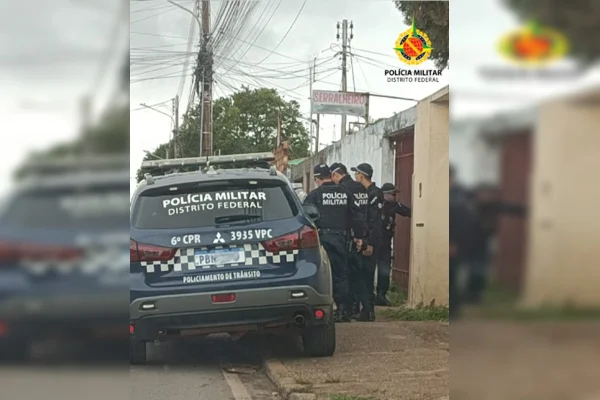 Homem entra em loja de bolos, pede água e ameaça mulher com faca