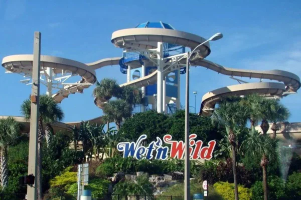 O autor, de 38 anos, foi preso em flagrante dentro do parque aquático Wet’N Wild – onde o crime teria acontecido, em Itupeva, interior de SP - Metrópoles