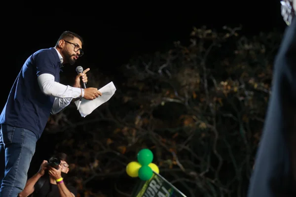 “Meu marido escolheu Flávio e vamos caminhar juntos”, diz Michelle em carta. Leia - destaque galeria “Meu marido escolheu Flávio e vamos caminhar juntos”, diz Michelle em carta. Leia - destaque galeria