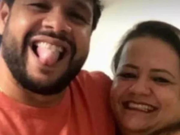 Marcilio Silveira e a irmã dele, Valeria, aparecem em foto
