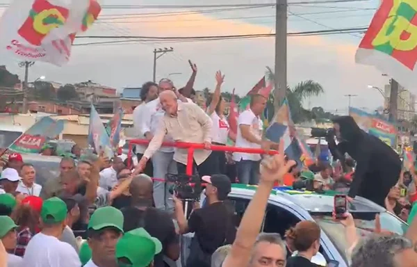 Lula sobe tom contra Bolsonaro e promete “surra que ele ficará roxo”