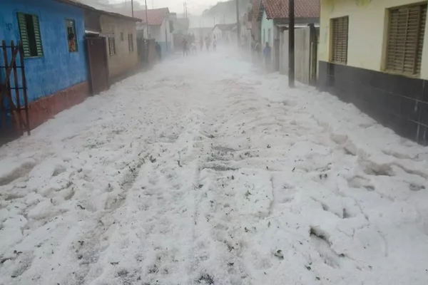 Temporal de granizo atinge o Sudeste do país