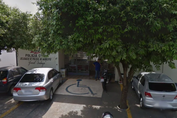 Diretor de escola é investigado por se relacionar com aluna de 14 anos