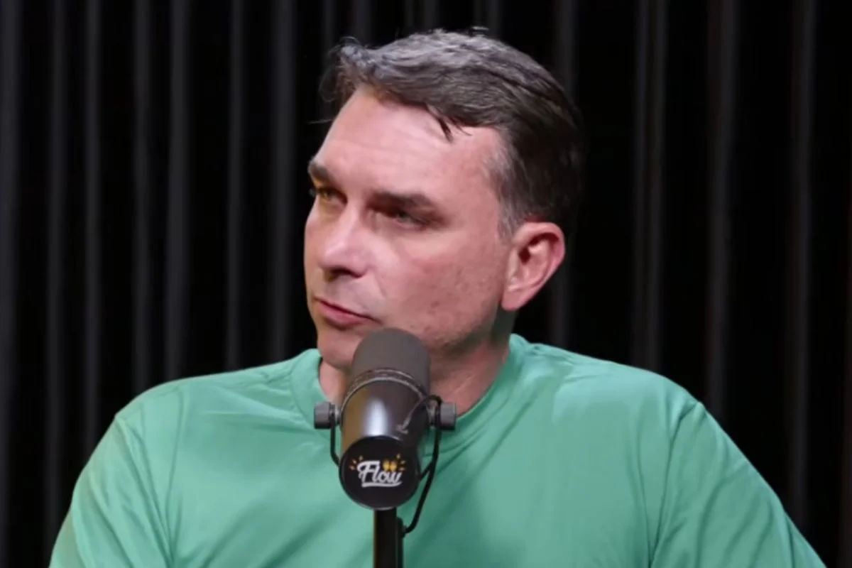 Campanha de Flávio vai acionar TSE após Lula pedir votos para Jaques e Rui