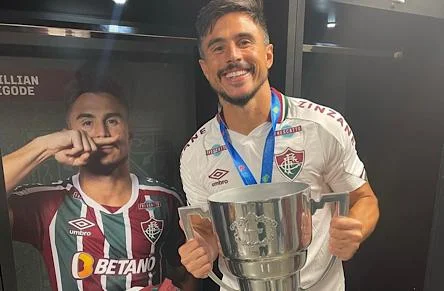 Internautas invadem perfil de Willian para zoar sobre criptomoedas