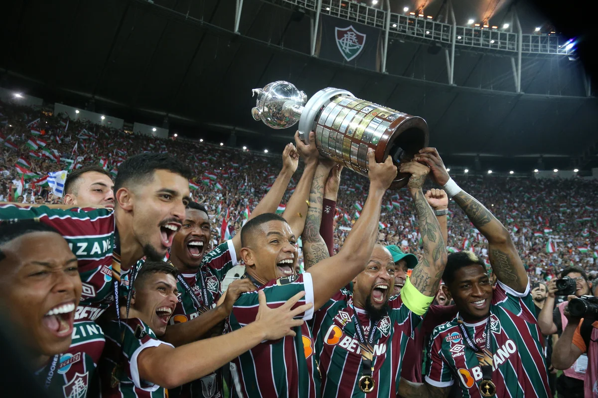David Braz campeão da Copa Libertadores da América com o Fluminense David Braz campeão da Copa Libertadores da América com o Fluminense