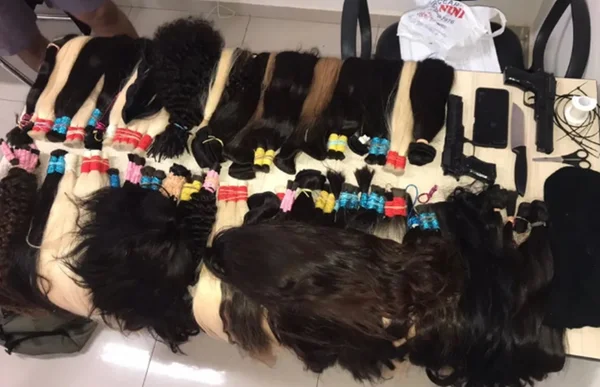 Imagem colorida de peças de mechas de cabelo