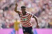 Alex Freeman fez um dos gols da vitória americana.