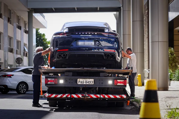 PF faz busca por carros de luxo do careca do inss - Metrópoles