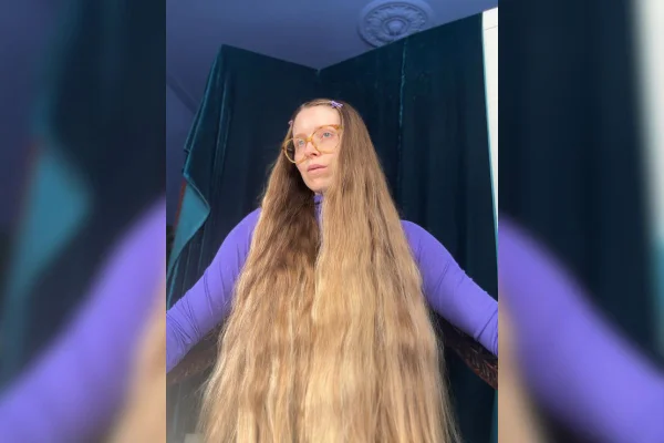 A atriz de Harry Potter Jessie Cave, que interpretou Lilá Brown nos três últimos filmes da franquia, entrou no OnlyFans em março de 2025 - Metrópoles