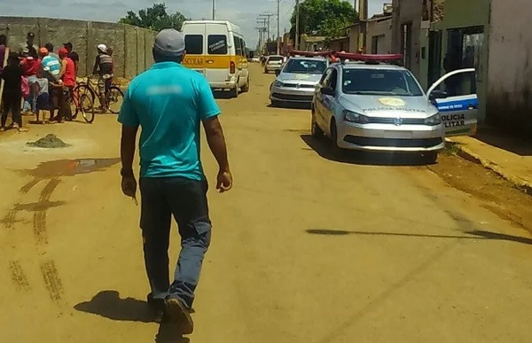 Menino de 13 anos morre após troca de tiros em Formosa (GO)