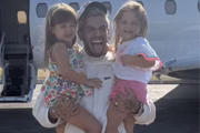 Zé Felipe e as filhas, Maria Alice e Maria Flor