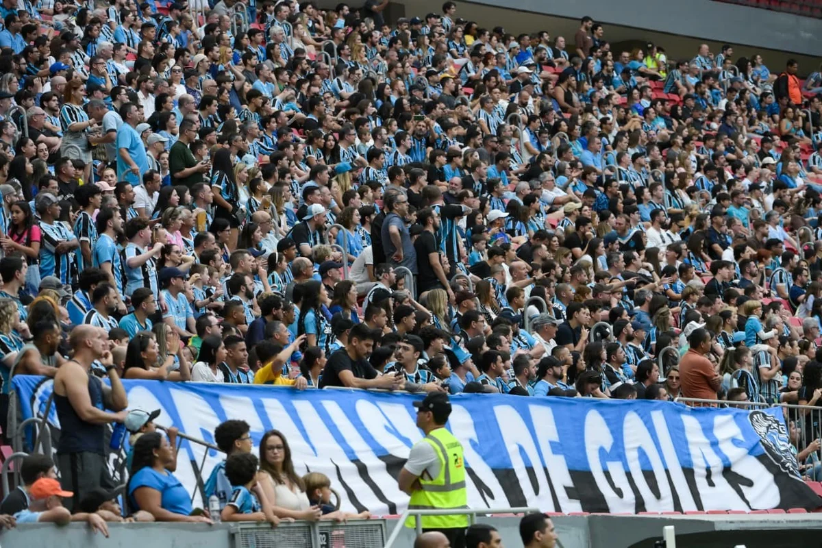 Gabriel Grando brilha e Grêmio vence o Cruzeiro em jogão no DF - imagem 10 Gabriel Grando brilha e Grêmio vence o Cruzeiro em jogão no DF - imagem 10