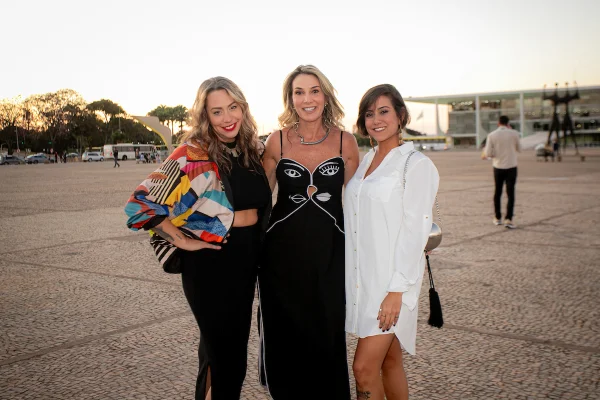 Nina Coimbra, Caetana Franarin e Camilla Monturil