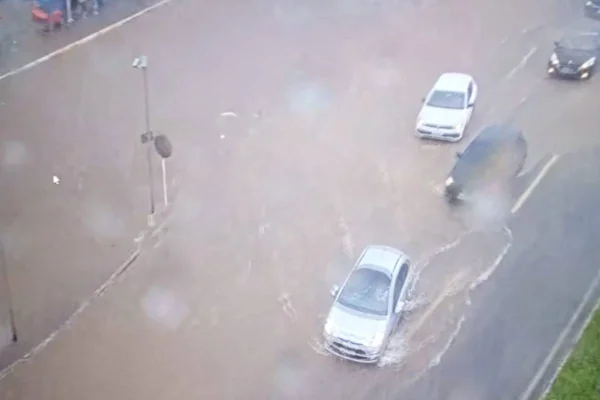 Chuva alaga Estrutural e atrasa faixa reversa na BR-070 e EPNB