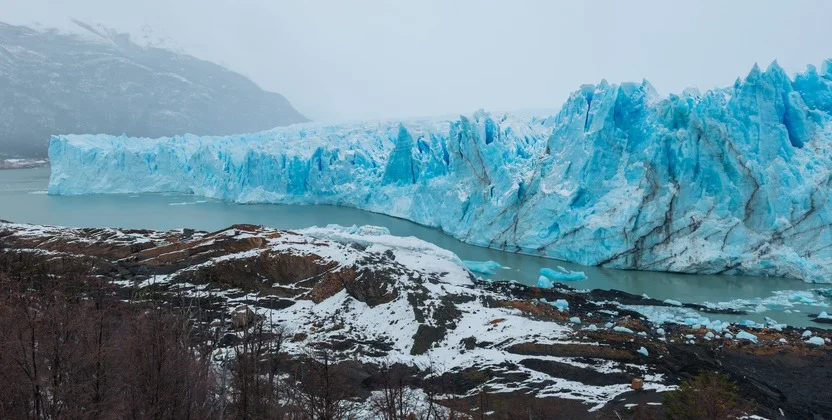 A localização de Ushuaia é tão peculiar que a cidade está mais próxima da Antártica do que da capital de seu país, Buenos Aires A localização de Ushuaia é tão peculiar que a cidade está mais próxima da Antártica do que da capital de seu país, Buenos Aires