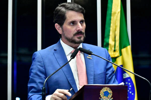 imagem colorida mostra senador Marcos do Val (Podemos-MS) - Metrópoles