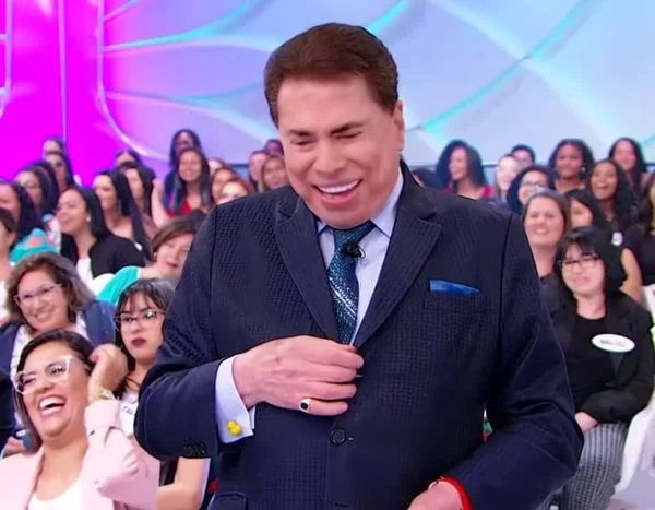Após polêmica, Silvio Santos confunde racismo com homofobia