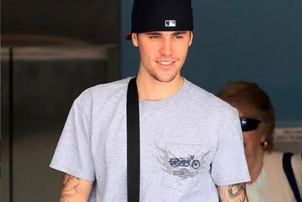 Dentes de diamantes usados por Justin Bieber custam R$ 100 mil