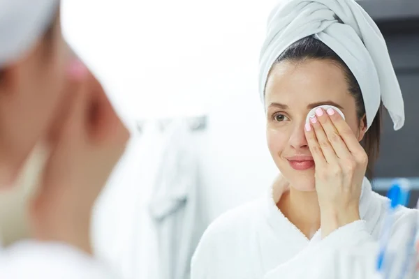 Seis dicas de remoção de maquiagem para os preguiçosos