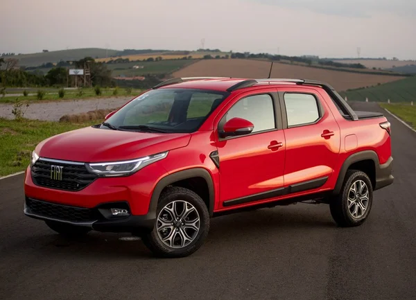 Fiat Strada Volcano CD 2021