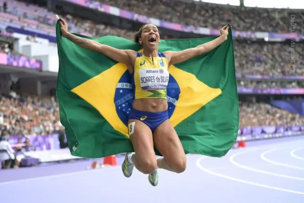 Imagem colorida de Rayane Soares