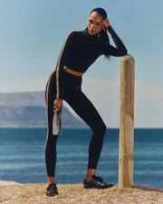 Conjunto de top e calça Conjunto de top e calça