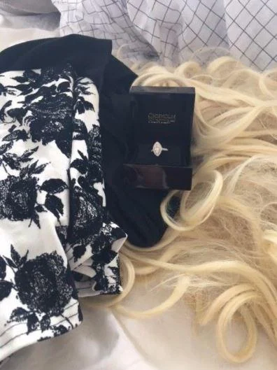 Mulher leiloa aliança no eBay após ex-noivo se assumir gay - imagem 5 Mulher leiloa aliança no eBay após ex-noivo se assumir gay - imagem 5