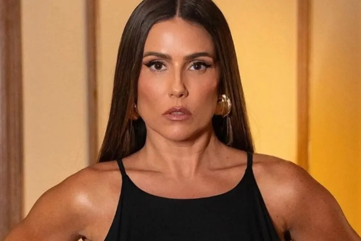 Deborah Secco. Deborah Secco.