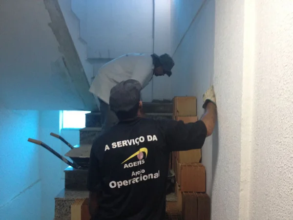 Agefis interdita obra irregular em prédio habitado de Vicente Pires