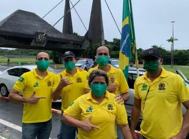 Manifestantes realizaram na manhã deste domingo (10/05), em Salvador (BA), mais uma carreata de apoio ao presidente Jair Bolsonaro (sem partido)