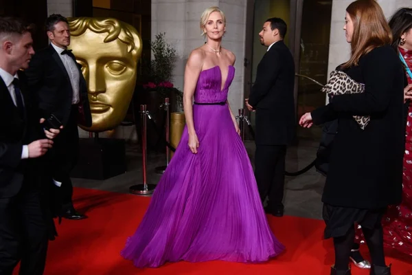 Giro pelo Bafta 2020: veja os oito melhores visuais e outros