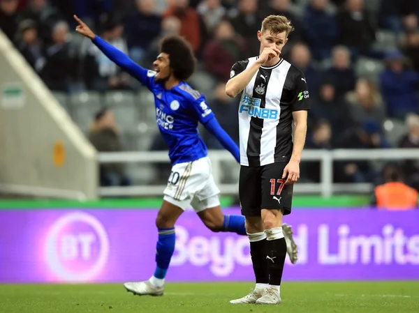 Leicester bate Newcastle e mantém a vice-liderança do Inglês