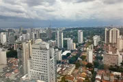 Nuvens se formam no céu de SP