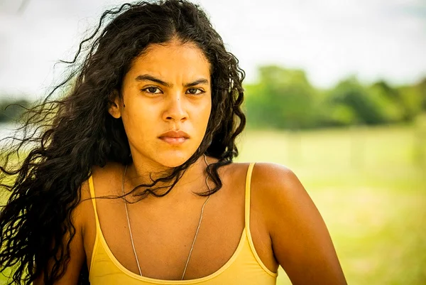 Bella Campos em Pantanal