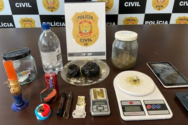 Dona da boca: mulher de 23 anos é presa por tráfico de drogas gourmet