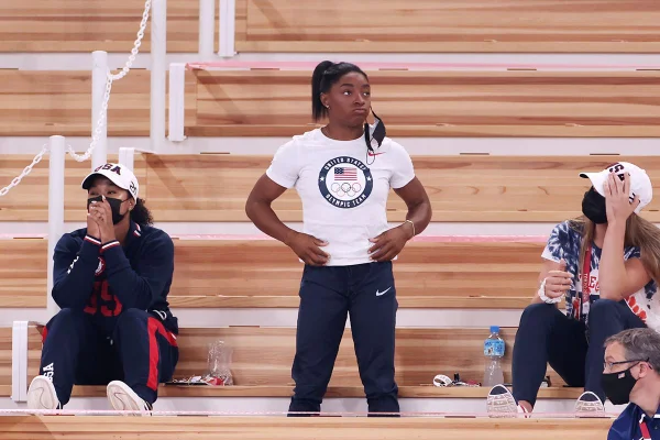 Simone Biles desiste de competir na final do solo em Tóquio