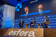 O governador Tarcísio de Freitas e o prefeito Ricardo Nunes participam de evento do Esfera, em SP