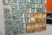 R$ 210 mil em espécie foram achados na casa do sócio de uma empresa de medicamentos R$ 210 mil em espécie foram achados na casa do sócio de uma empresa de medicamentos