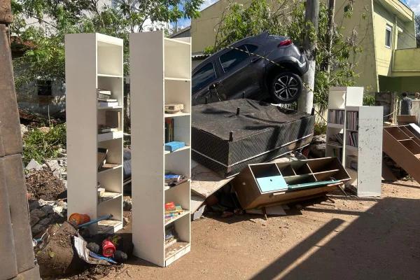 Imagens mostram rastro de destruição na Vila Madalena com temporal