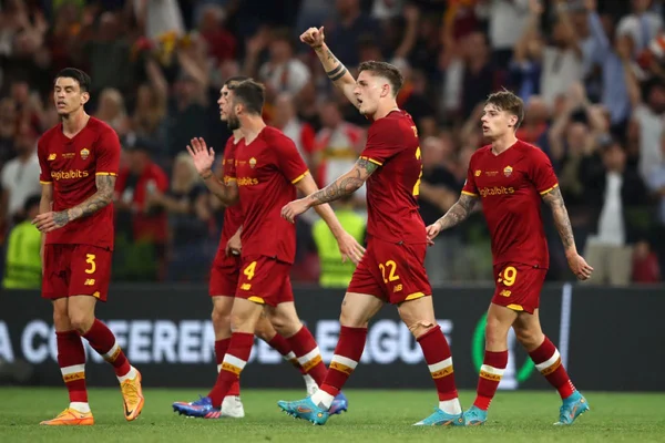 Roma é campeã da Conference League e conquista primeiro título europeu