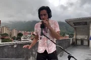 Músico venezuelano Víctor Bolivar gravou momento exato em que terremoto foi sentido em Caracas, capital da Venezuela